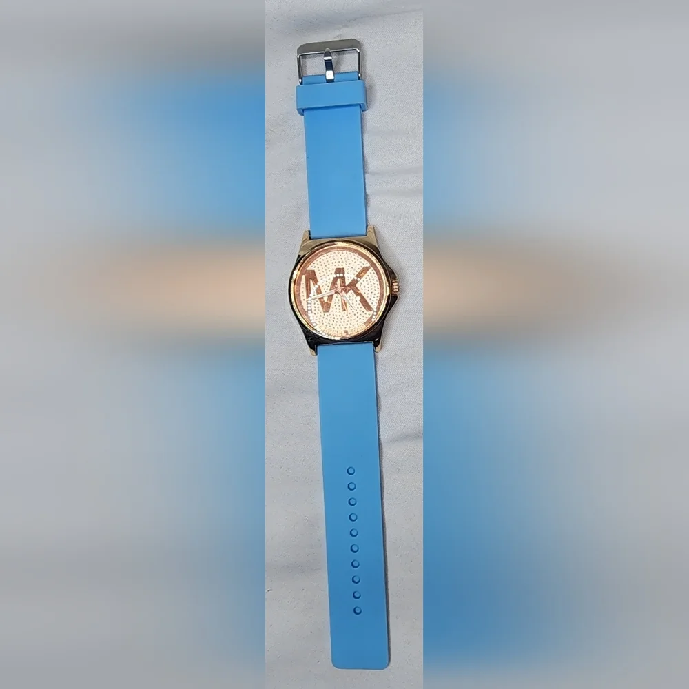 Michael Kors Women's Watch with a blue silicone strap, Rose gold-tone Face - Picture 3 of 9